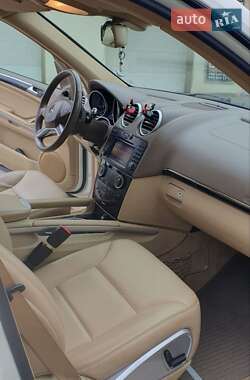 Внедорожник / Кроссовер Mercedes-Benz M-Class 2010 в 
