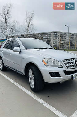 Внедорожник / Кроссовер Mercedes-Benz M-Class 2009 в Сумах