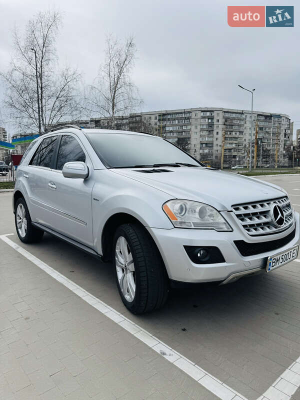 Внедорожник / Кроссовер Mercedes-Benz M-Class 2009 в Сумах