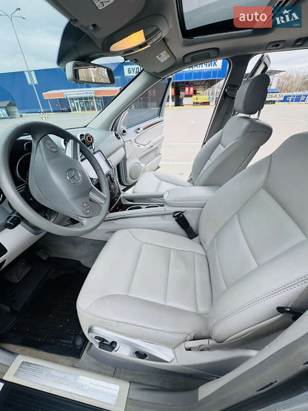 Внедорожник / Кроссовер Mercedes-Benz M-Class 2009 в Сумах