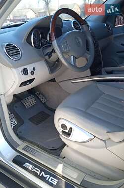 Внедорожник / Кроссовер Mercedes-Benz M-Class 2006 в 