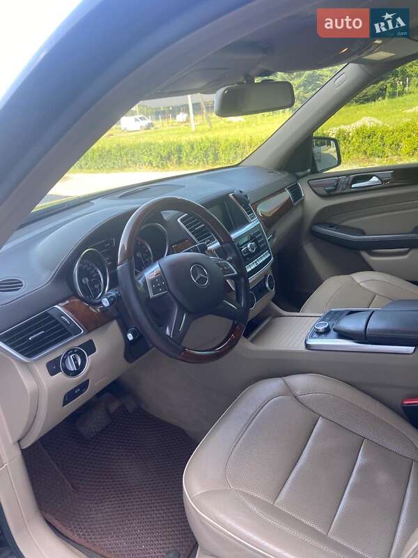 Внедорожник / Кроссовер Mercedes-Benz M-Class 2012 в Ивано-Франковске