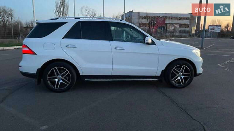 Внедорожник / Кроссовер Mercedes-Benz M-Class 2013 в Кривом Роге