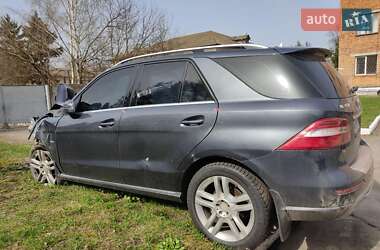 Внедорожник / Кроссовер Mercedes-Benz M-Class 2012 в 