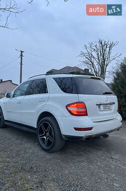 Внедорожник / Кроссовер Mercedes-Benz M-Class 2010 в 
