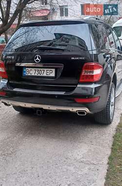 Внедорожник / Кроссовер Mercedes-Benz M-Class 2011 в 