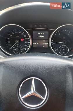 Внедорожник / Кроссовер Mercedes-Benz M-Class 2011 в 