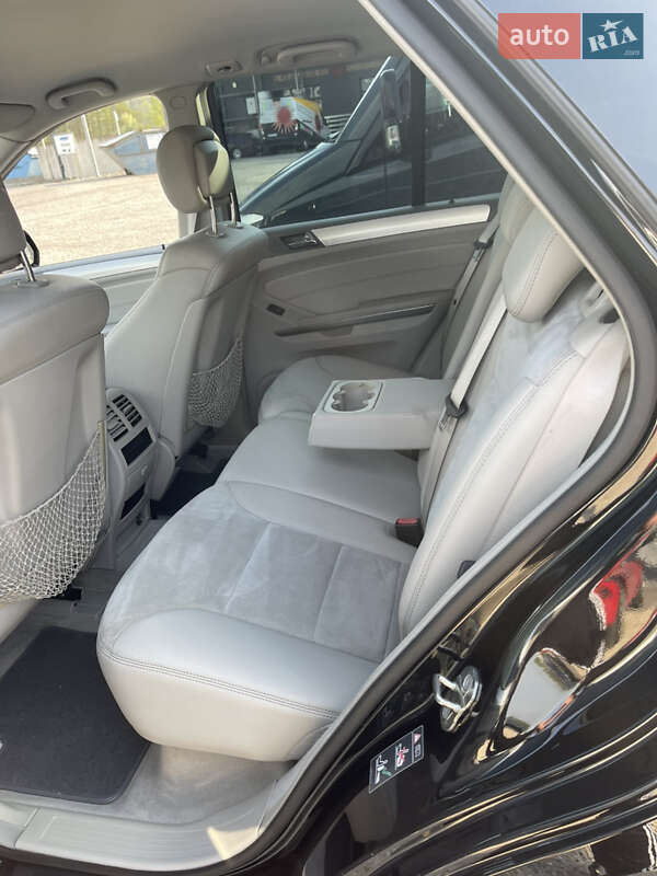 Внедорожник / Кроссовер Mercedes-Benz M-Class 2008 в Черновцах фото 18 Внедорожник / Кроссовер Mercedes-Benz M-Class 2008 в Черновцах