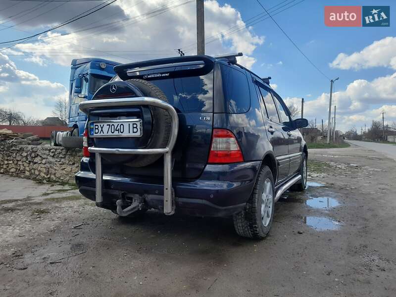 Mercedes-Benz M-Class 2002