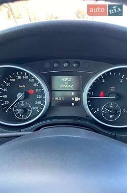 Внедорожник / Кроссовер Mercedes-Benz M-Class 2011 в 