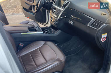 Позашляховик / Кросовер Mercedes-Benz M-Class 2013 в 