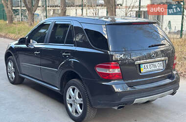 Позашляховик / Кросовер Mercedes-Benz M-Class 2008 в 