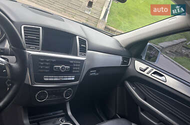 Внедорожник / Кроссовер Mercedes-Benz M-Class 2013 в 