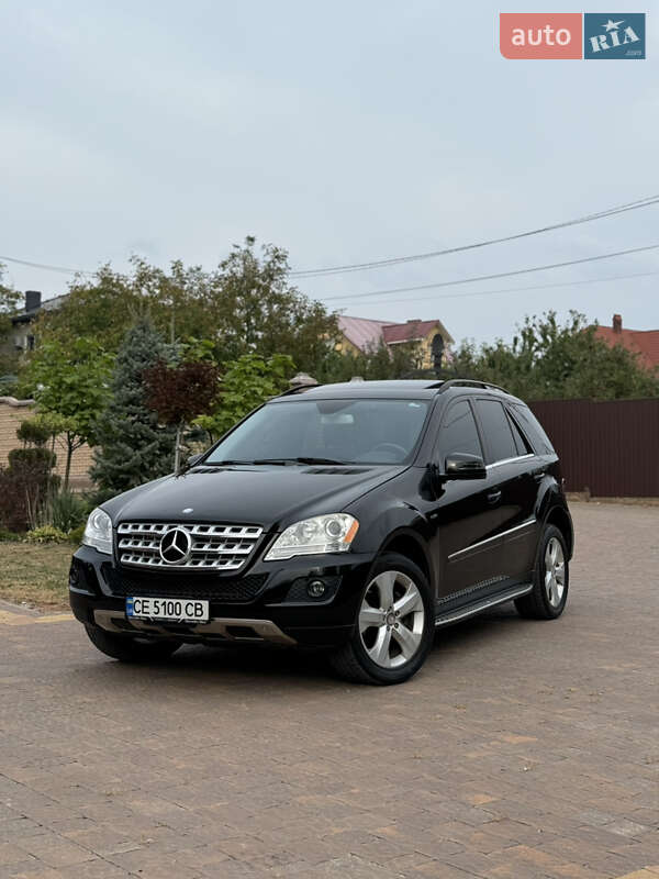 Внедорожник / Кроссовер Mercedes-Benz M-Class 2011 в 