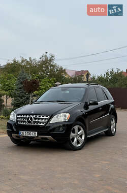 Mercedes-Benz M-Class 2011 Mercedes-Benz M-Class 2011
