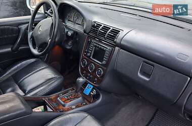 Внедорожник / Кроссовер Mercedes-Benz M-Class 2002 в 