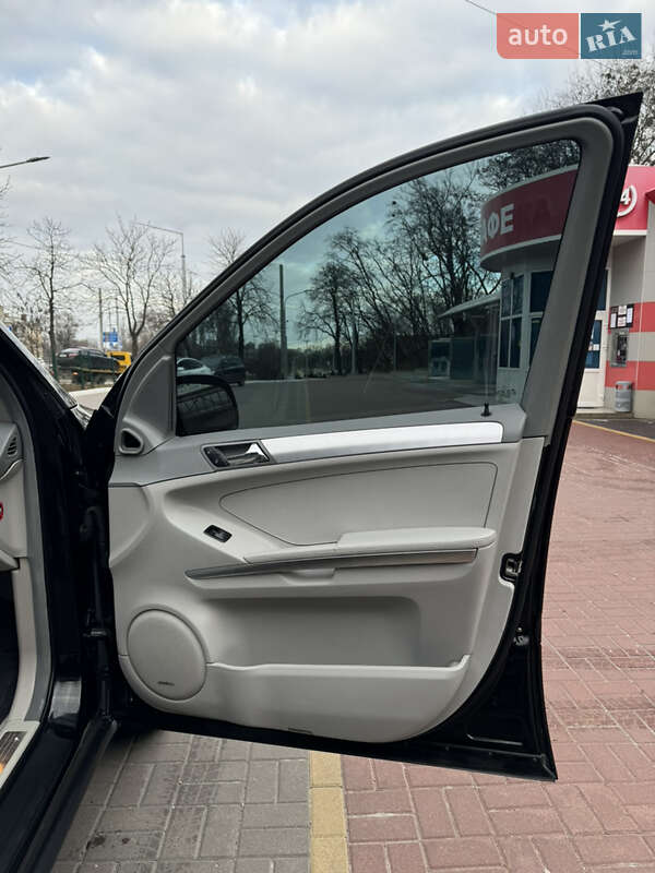 Позашляховик / Кросовер Mercedes-Benz M-Class 2006 в Києві