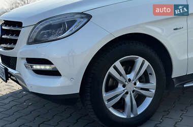 Внедорожник / Кроссовер Mercedes-Benz M-Class 2012 в 