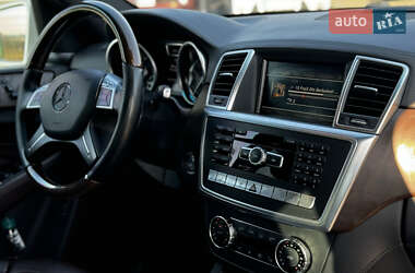 Внедорожник / Кроссовер Mercedes-Benz M-Class 2012 в 