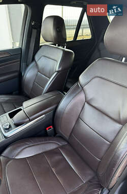 Внедорожник / Кроссовер Mercedes-Benz M-Class 2012 в 