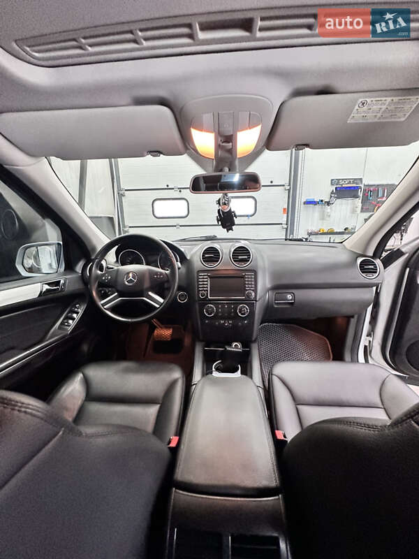 Внедорожник / Кроссовер Mercedes-Benz M-Class 2009 в Львове