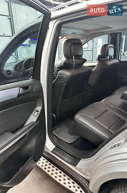 Внедорожник / Кроссовер Mercedes-Benz M-Class 2009 в 