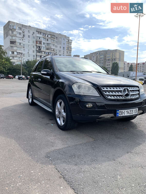 Mercedes-Benz M-Class 2008