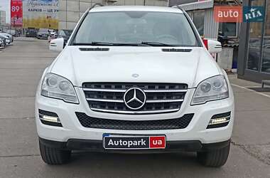 Внедорожник / Кроссовер Mercedes-Benz M-Class 2010 в 