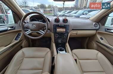 Внедорожник / Кроссовер Mercedes-Benz M-Class 2010 в 