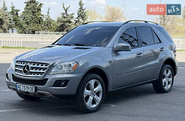 Mercedes-Benz M-Class 2011 Mercedes-Benz M-Class 2011