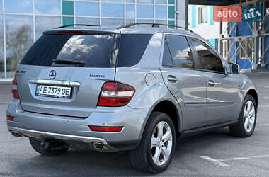 Внедорожник / Кроссовер Mercedes-Benz M-Class 2011 в 