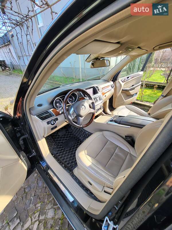 Внедорожник / Кроссовер Mercedes-Benz M-Class 2013 в Мукачево