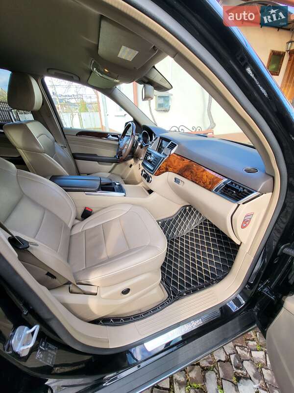 Внедорожник / Кроссовер Mercedes-Benz M-Class 2013 в Мукачево