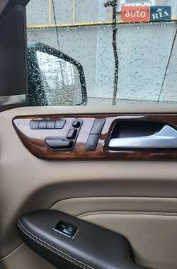 Внедорожник / Кроссовер Mercedes-Benz M-Class 2013 в 