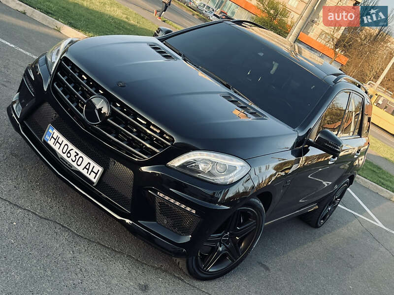 Внедорожник / Кроссовер Mercedes-Benz M-Class 2015 в Одессе