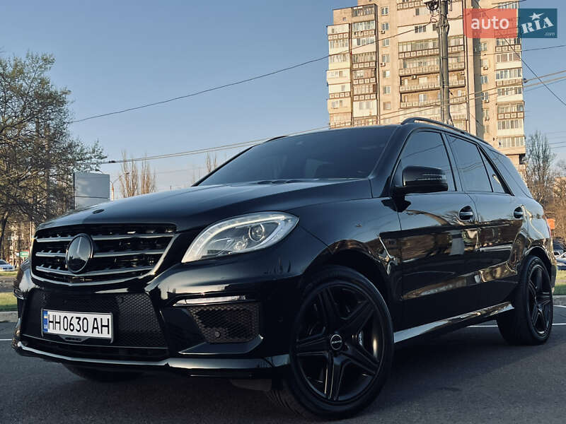 Внедорожник / Кроссовер Mercedes-Benz M-Class 2015 в Одессе
