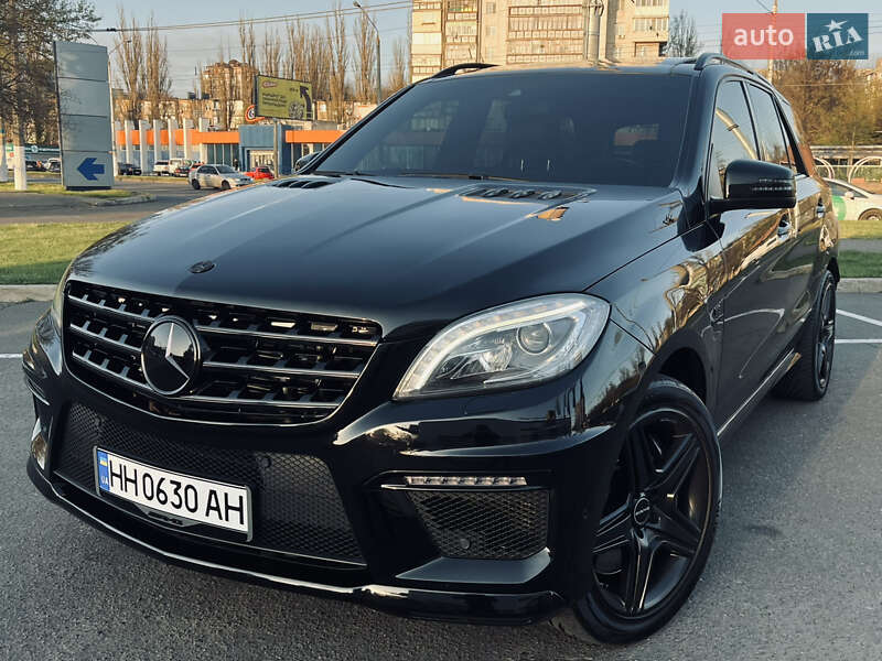 Внедорожник / Кроссовер Mercedes-Benz M-Class 2015 в Одессе