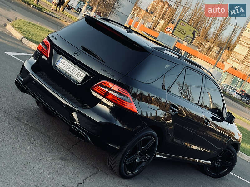 Внедорожник / Кроссовер Mercedes-Benz M-Class 2015 в Одессе