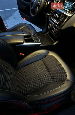 Позашляховик / Кросовер Mercedes-Benz M-Class 2012 в 