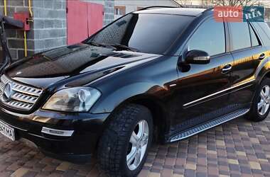 Позашляховик / Кросовер Mercedes-Benz M-Class 2005 в 