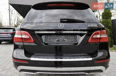 Внедорожник / Кроссовер Mercedes-Benz M-Class 2014 в 