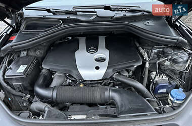 Внедорожник / Кроссовер Mercedes-Benz M-Class 2014 в 