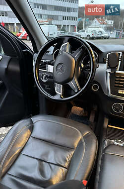 Внедорожник / Кроссовер Mercedes-Benz M-Class 2014 в 