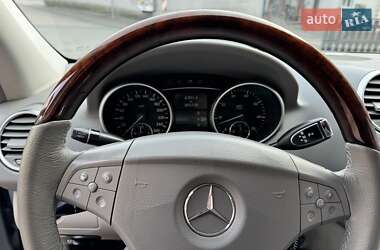 Позашляховик / Кросовер Mercedes-Benz M-Class 2006 в 