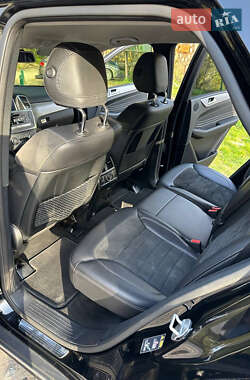 Внедорожник / Кроссовер Mercedes-Benz M-Class 2012 в 