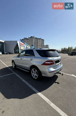 Позашляховик / Кросовер Mercedes-Benz M-Class 2013 в 