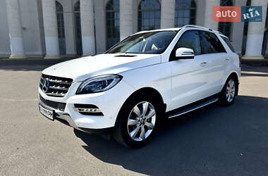 Внедорожник / Кроссовер Mercedes-Benz M-Class 2015 в Киеве