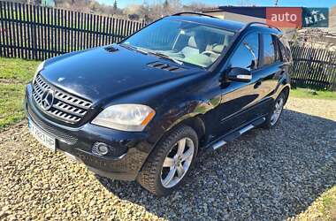 Внедорожник / Кроссовер Mercedes-Benz M-Class 2005 в 