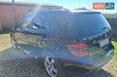 Внедорожник / Кроссовер Mercedes-Benz M-Class 2005 в 