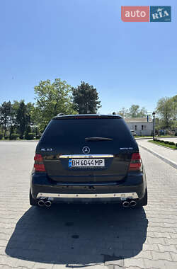 Внедорожник / Кроссовер Mercedes-Benz M-Class 2006 в 
